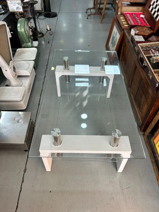 Mesa de centro de cristal y metal