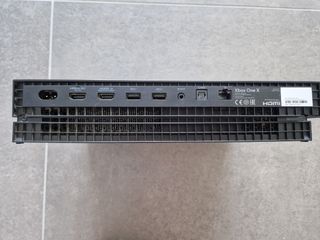 Xbox One X - Console