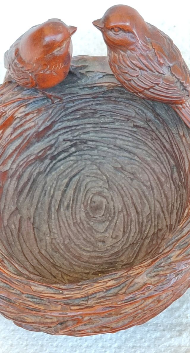 Okimono uccellino nido legno bosso periodo Showa