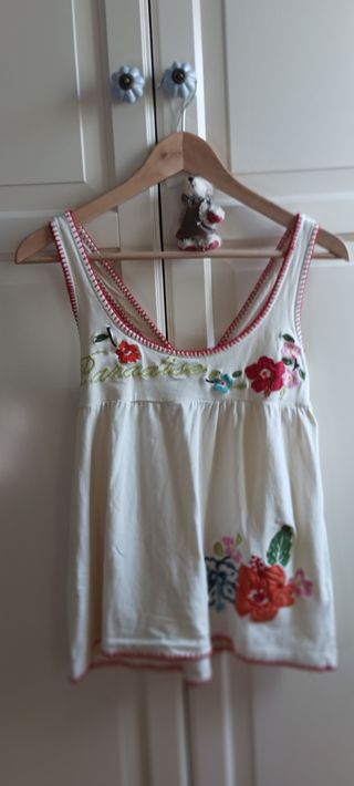 Blusa bordada vintage multicolor