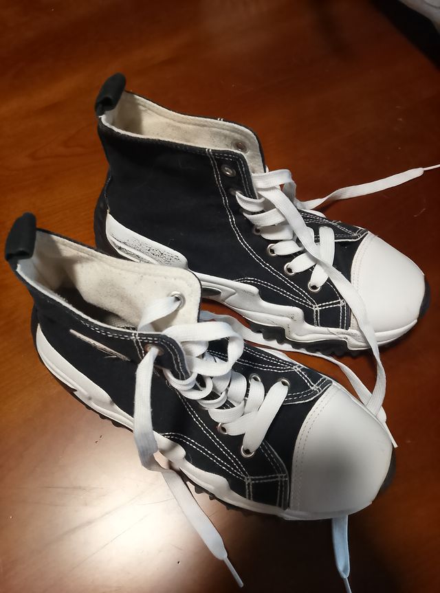 Bambas negras y blancas