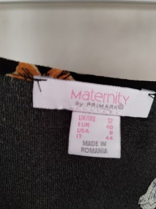 Camisa negra con flores premamá 