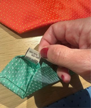 4 Corbatas: Rojo, Naranja