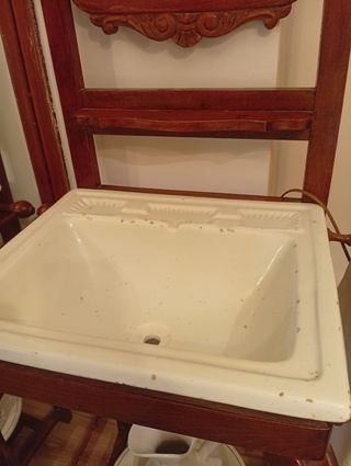 Antico mobile lavabo in legno