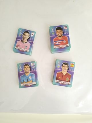 ¡Miro listas! Cromos Mundial Qatar 2022.