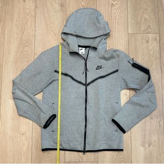 Chaqueta Nike Tech Fleece gris