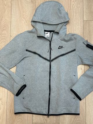 Chaqueta Nike Tech Fleece gris