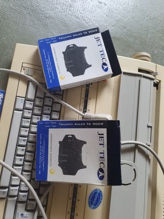 Máquina escribir Triumph-Adler Compacta 400