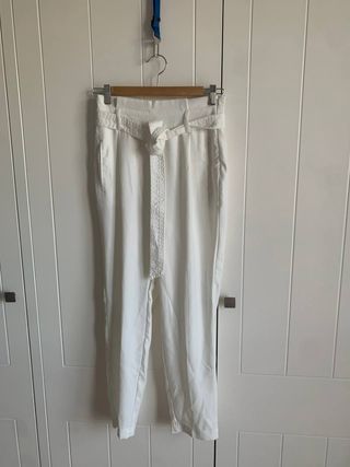 Pantalón blanco cinturon