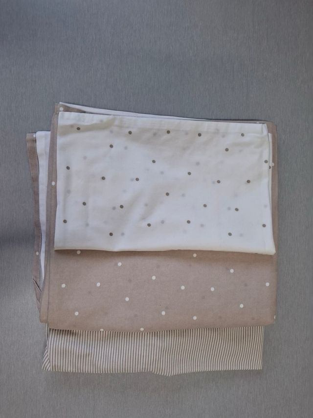 Edredón cuna y 2 juegos de sábanas 3 piezas