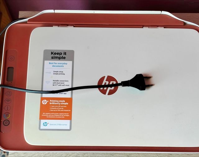 Impresora HP coral-blanco