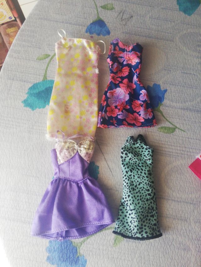 4 Vestidos Muñecas Barbie Originales