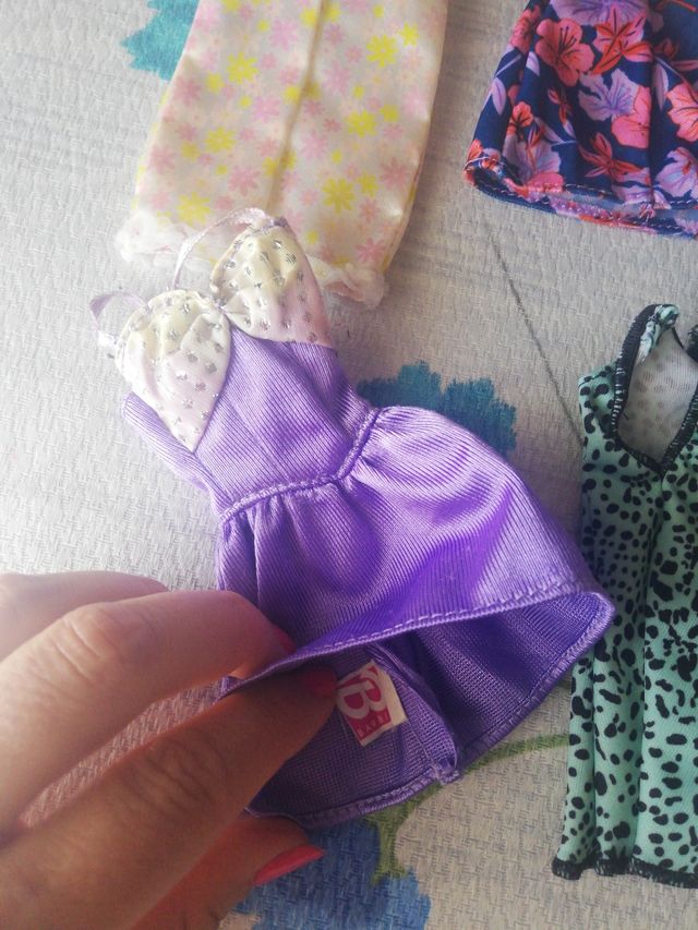 4 Vestidos Muñecas Barbie Originales