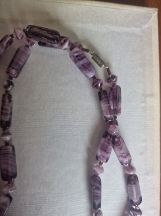 Collana vetro Murano viola-bianco