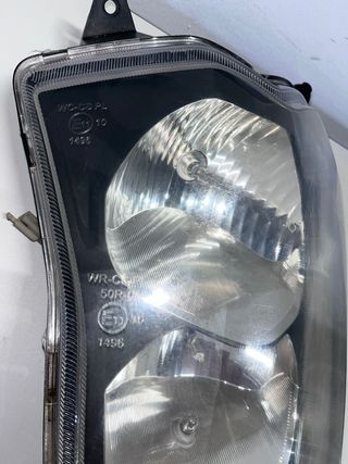 Faro Daelim S1 - Delantero