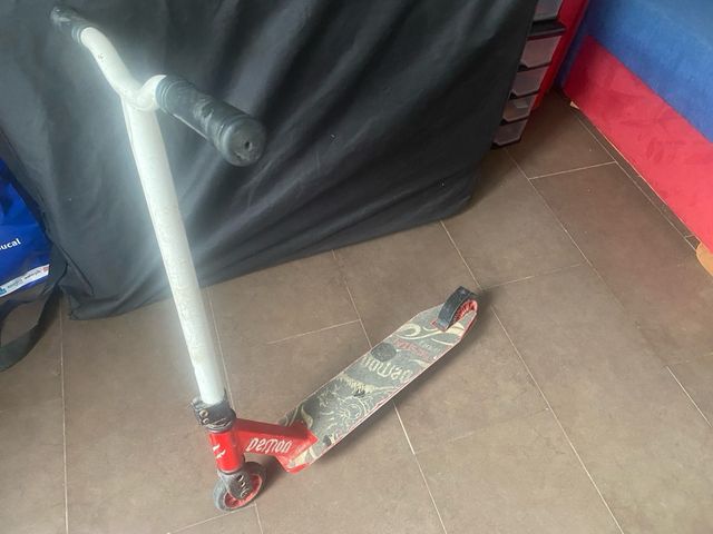 Patinete Demon Rojo