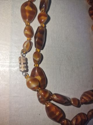 Collana ciondoli marroni