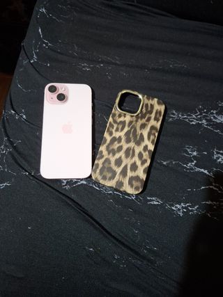 iPhone 15 rosa 128GB - como nuevo