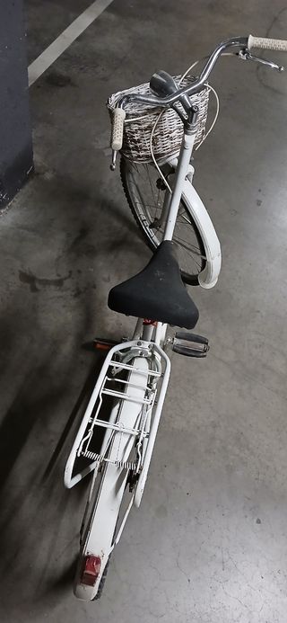 Bicicleta vintage blanca