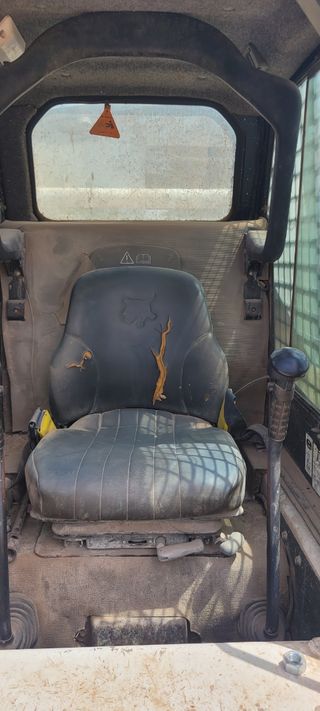 Minicargadora Bobcat 773