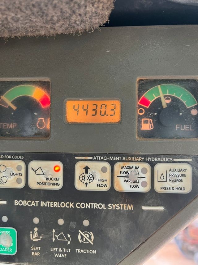 Minicargadora Bobcat 773