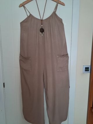 Mono largo beige -  Pantalón amplio