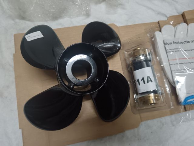 Hélice Mercury 4 palas