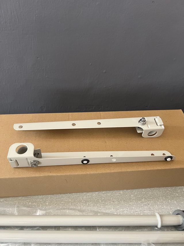 Soporte conos hilo máquina coser