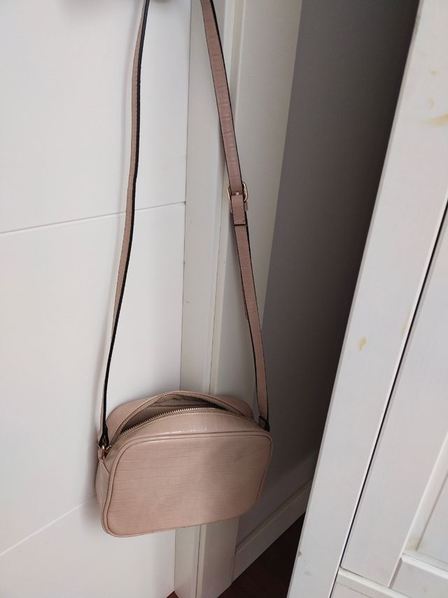 Bolso beige Stradivarius nuevo
