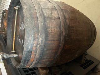 Antiche botti in legno medio 0,8 x fino a 43 al46