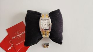 Reloj Nivada acero inoxidable.