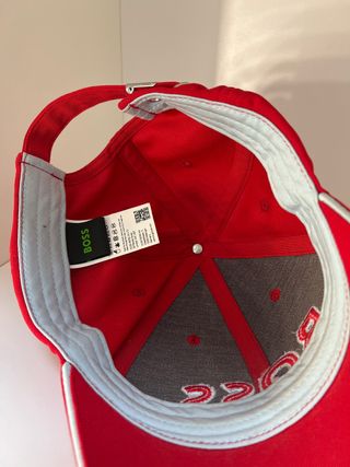 Gorra roja Hugo Boss