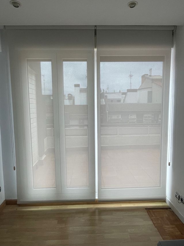 Estores blancos - 3 unidades.