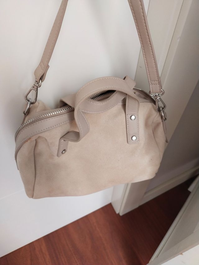 Bolso Bershka beige bandolera