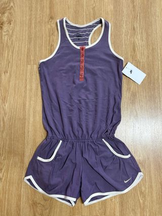 Mono Nike 