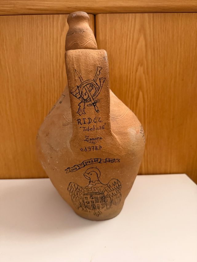 Jarrón de Terracota antiguo