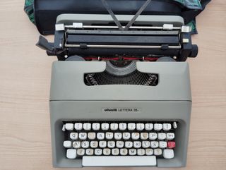 Olivetti Lettera 35: Máquina de escribir