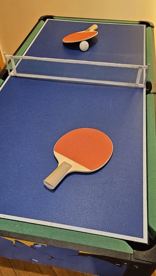 Mesa multijuegos: futbolín y billar