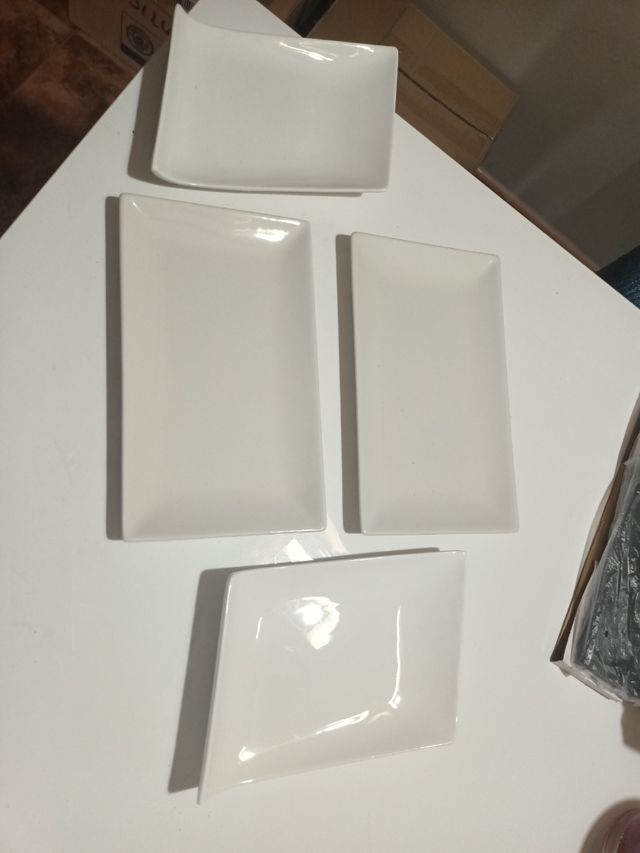 4 Bandejas porcelana blancas