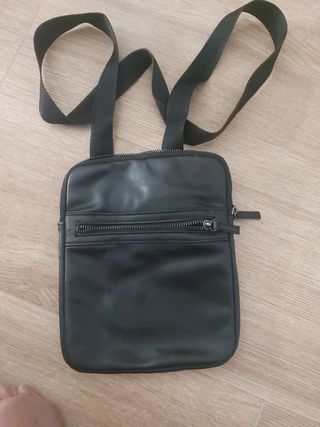 Bolso bandolera polipiel negro
