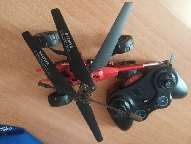 Helicóptero-coche U821