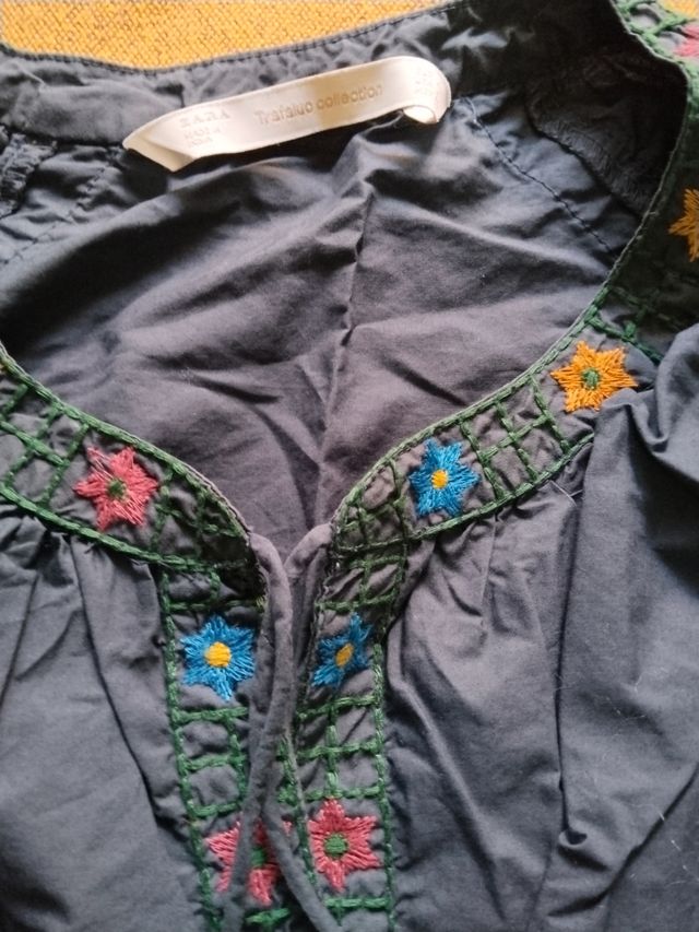 Blusa bordada multicolor