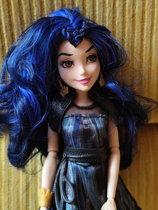 Muñeca Evie Descendientes Disney