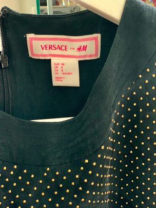 Top Versace x H&M nero seta 