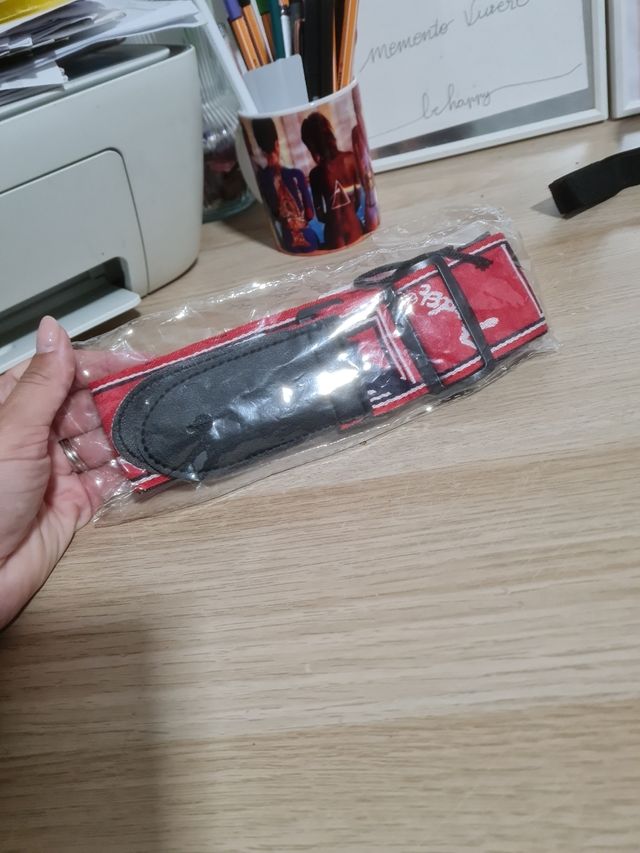 Correa guitarra roja Fender