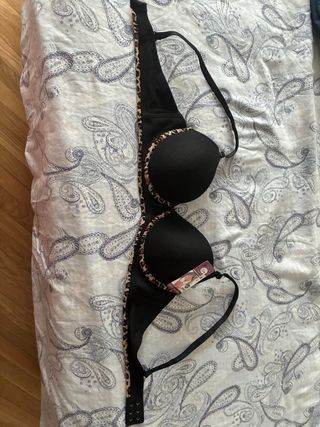 Sujetador negro con estampado animal print