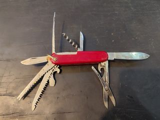 navaja Aitor multiusos roja