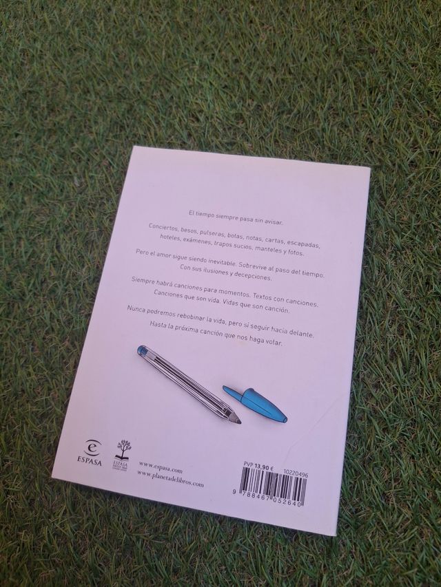 Con un cassette y un BOLI BIC