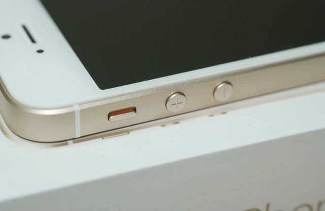 iPhone SE Oro (1ª Gen) - 2016