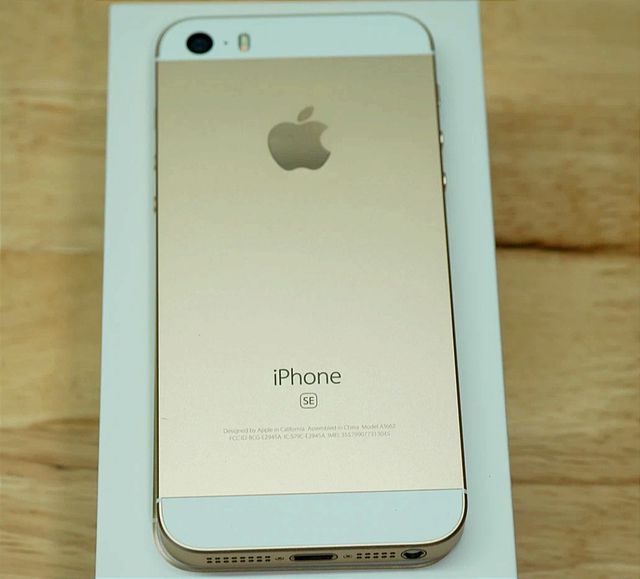 iPhone SE Oro (1ª Gen) - 2016